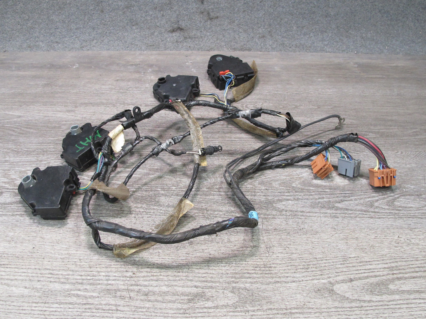 2003-2007 Hummer H2 Hvac A/C Air Heater Door Flap Actuator Motor Wire Set