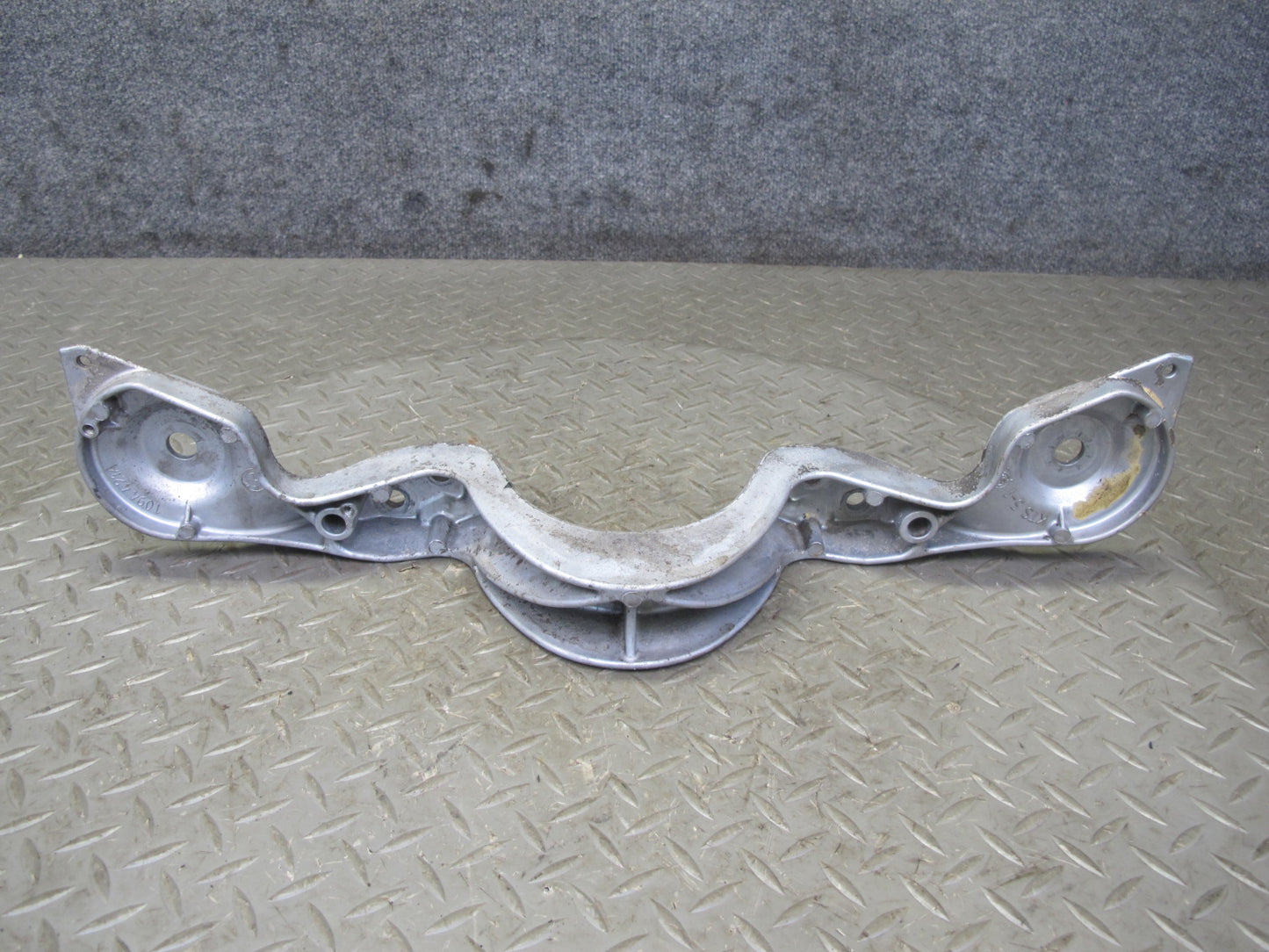 01-06 BMW E46 330ci Rear Differential Crossmember Push Rod 1094421 OEM