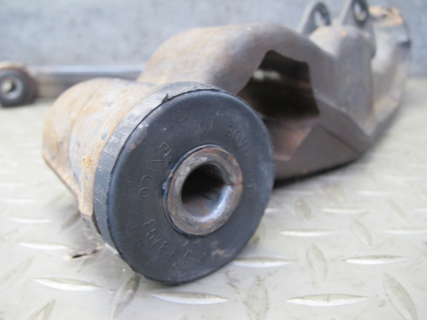 2003-2009 Hummer H2 AWD Front Right Passenger Side Lower Control Arm