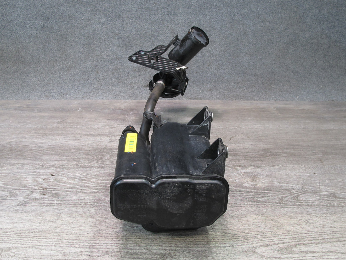 13-17 BMW F25 X3 2.0L N20 Fuel Evap Vapor Charcoal Canister w Filter 7293757 OEM