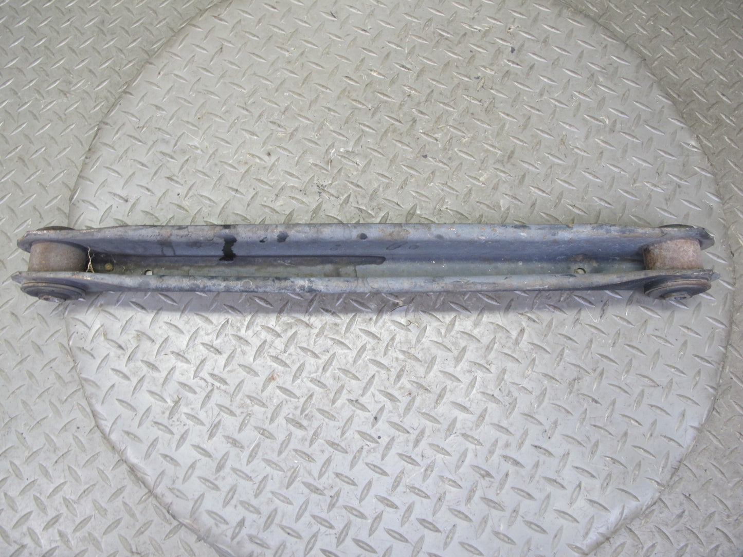 2003-2009 Hummer H2 Rear Left & Right Side Lower Control Arm Set of 2