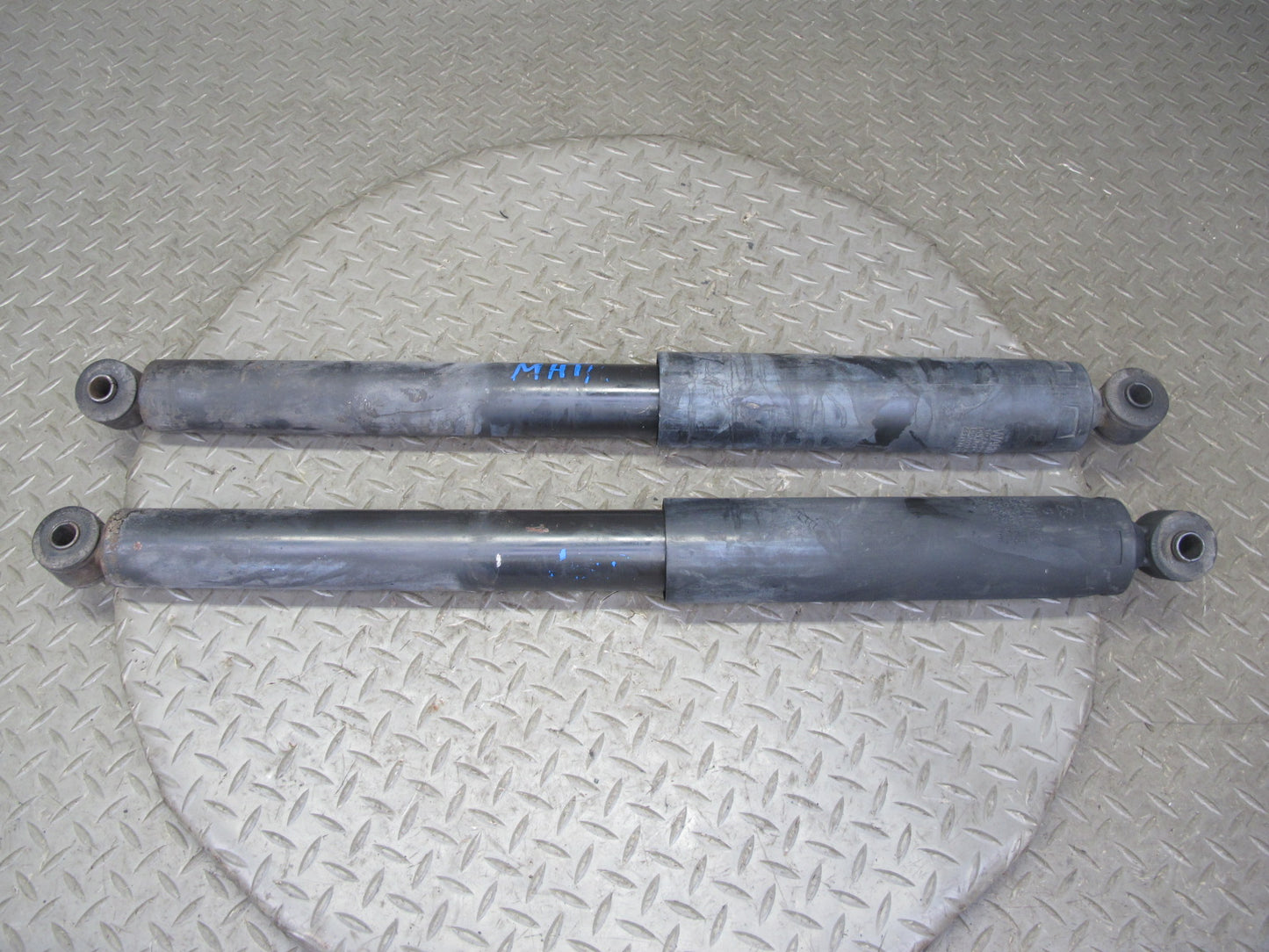 2003-2009 Hummer H2 Rear Left & Right Side Strut Shock Absorber Set of 2