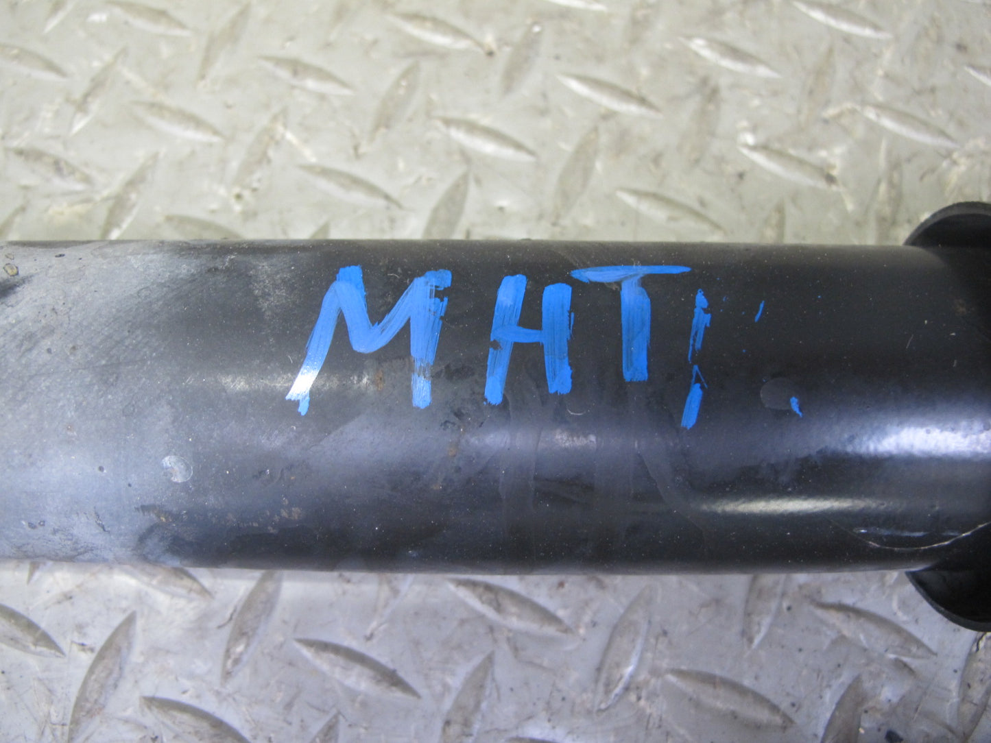 2003-2009 Hummer H2 Rear Left & Right Side Strut Shock Absorber Set of 2