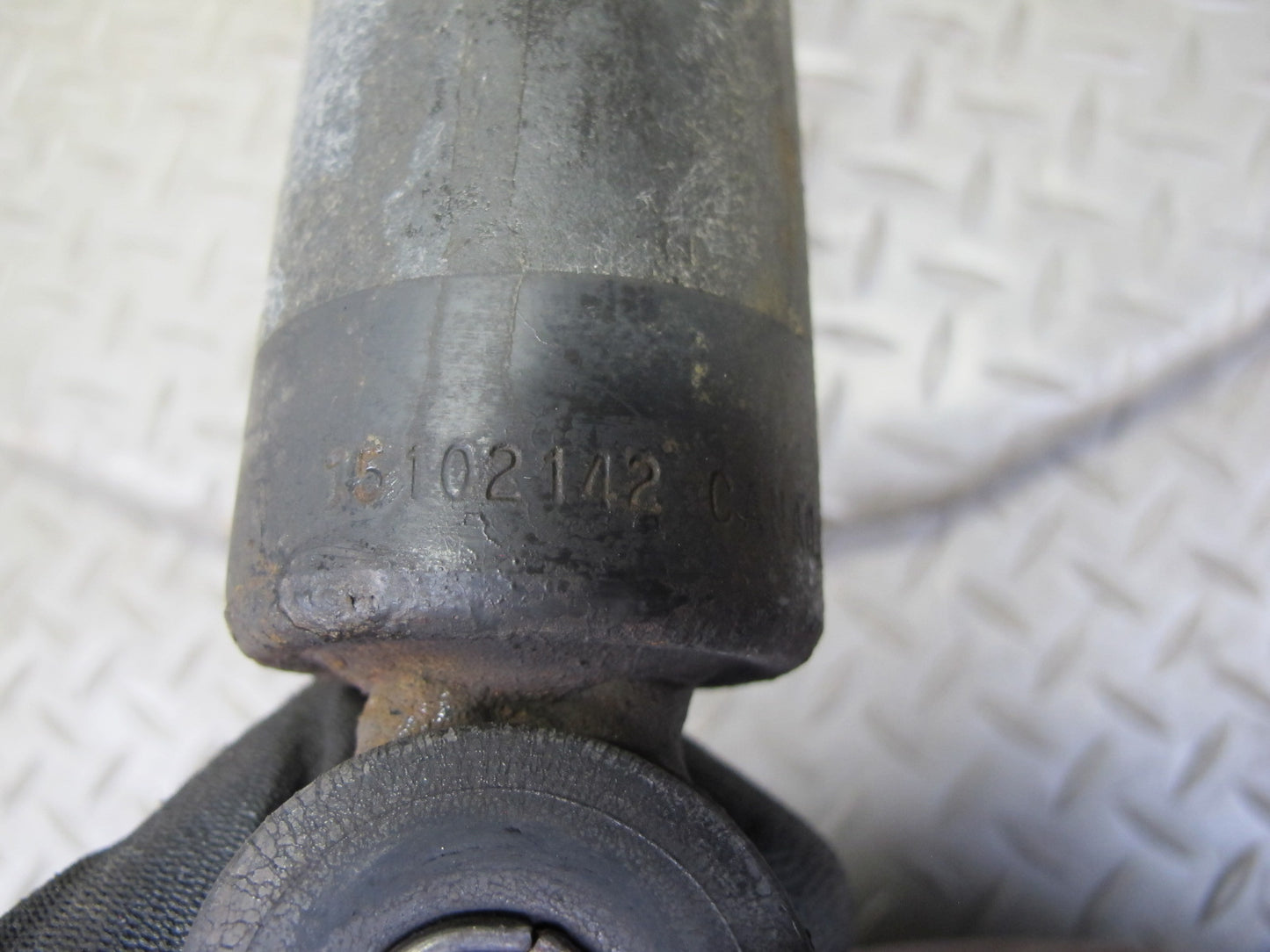 2003-2009 Hummer H2 Rear Left & Right Side Strut Shock Absorber Set of 2