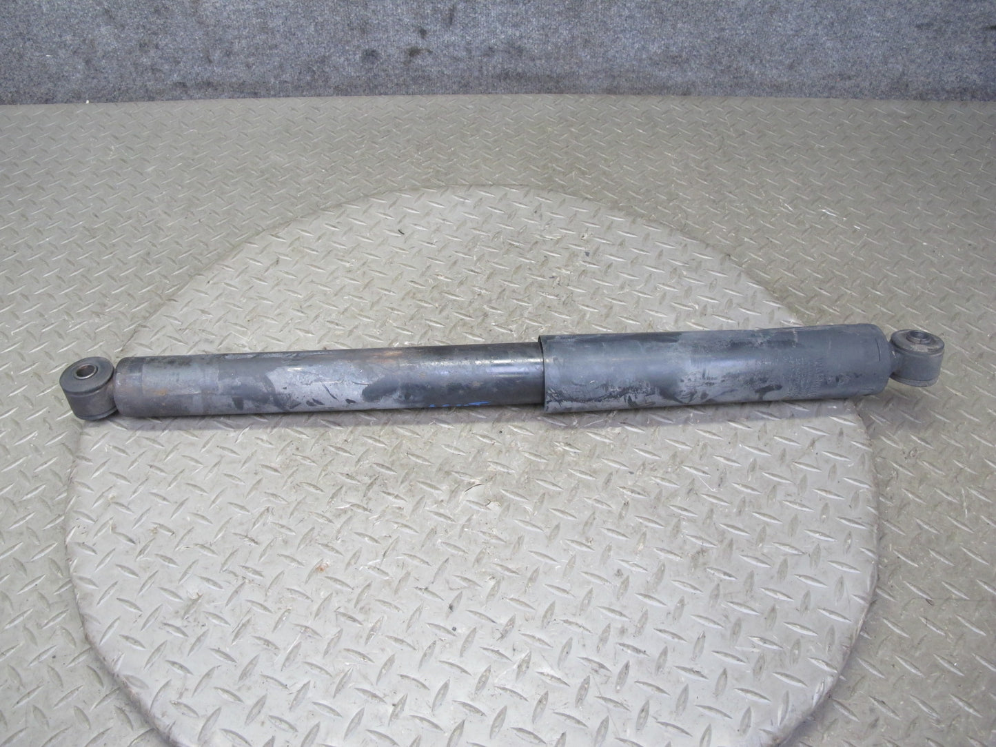 2003-2009 Hummer H2 Rear Left & Right Side Strut Shock Absorber Set of 2