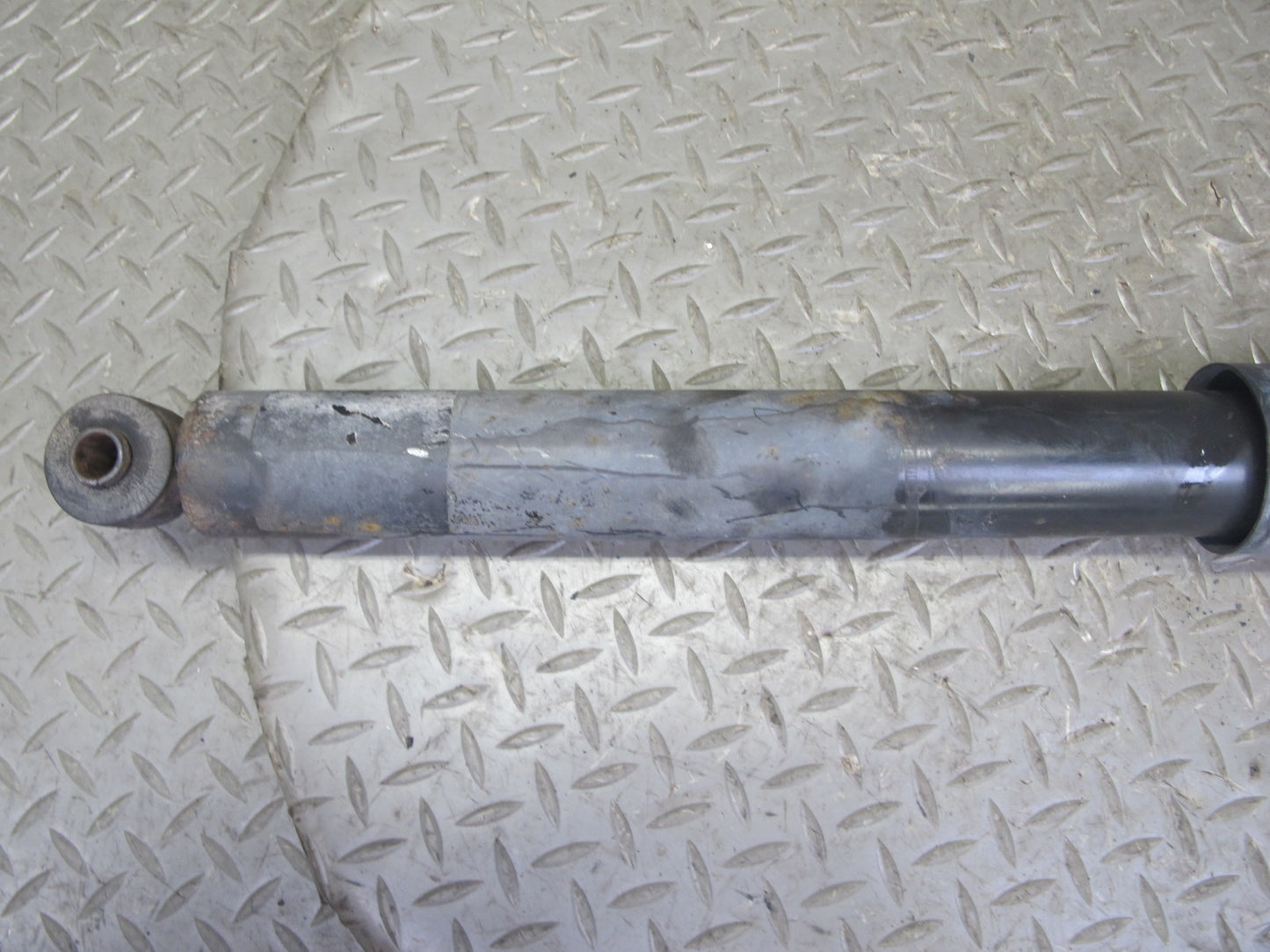 2003-2009 Hummer H2 Rear Left & Right Side Strut Shock Absorber Set of 2