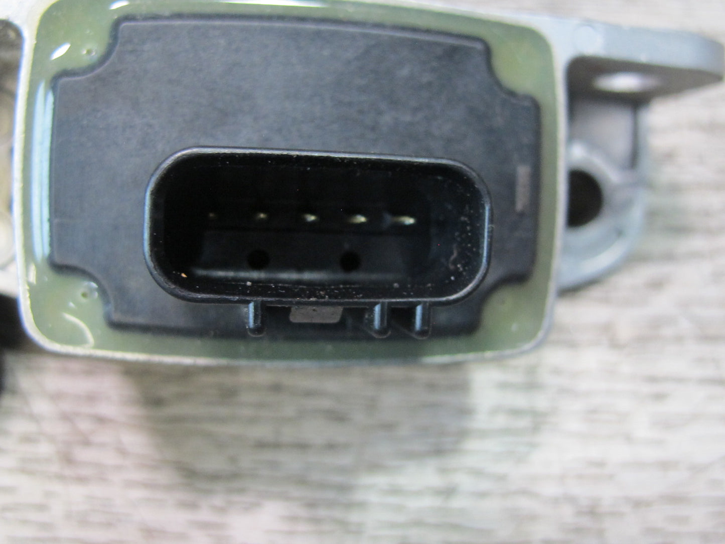 98-00 Lexus UCF20L LS400 YAW Turn Rate Sensor Module 89183-50010 OEM