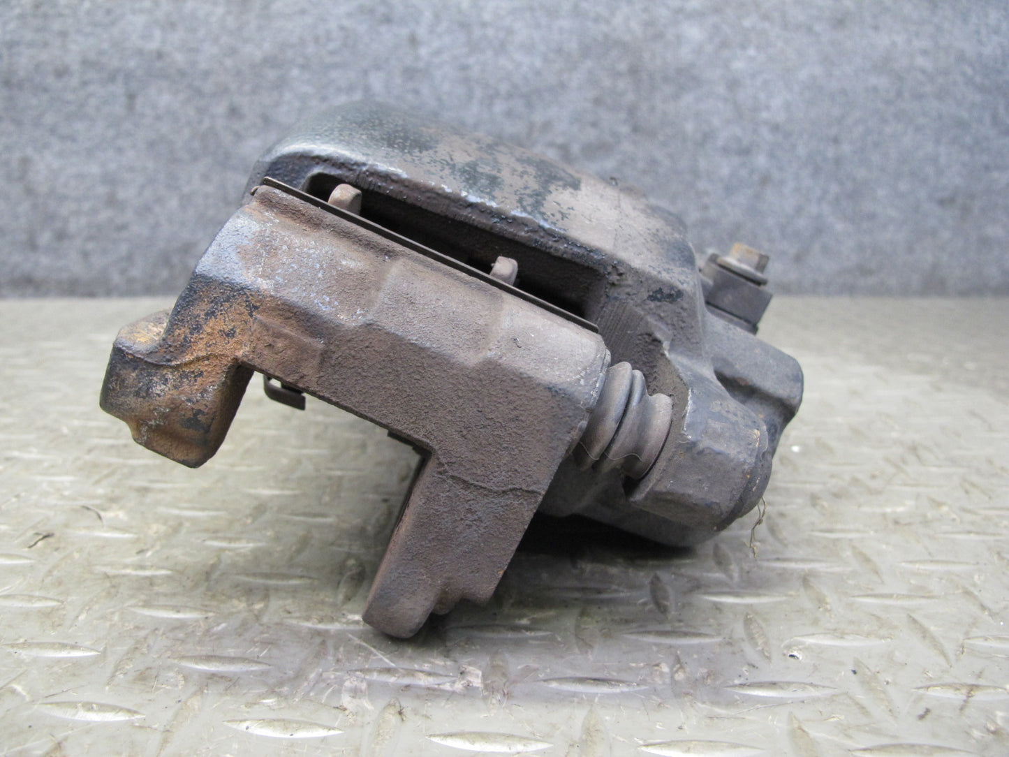 2003-2009 Hummer H2 AWD Rear Left & Right Side Brake Caliper Set of 2