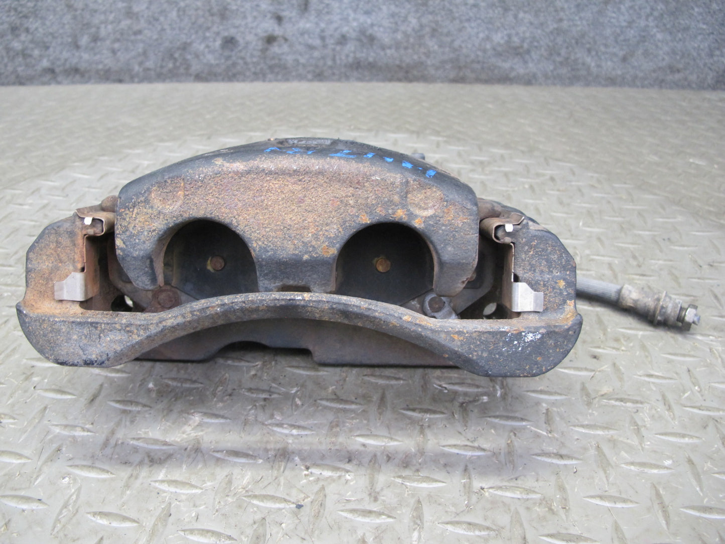 2003-2009 Hummer H2 AWD Rear Left & Right Side Brake Caliper Set of 2