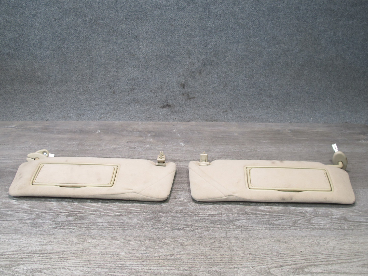 98-00 Lexus UCF20L LS400 Set of 2 Front Left & Right Sun Visor Ivory OEM
