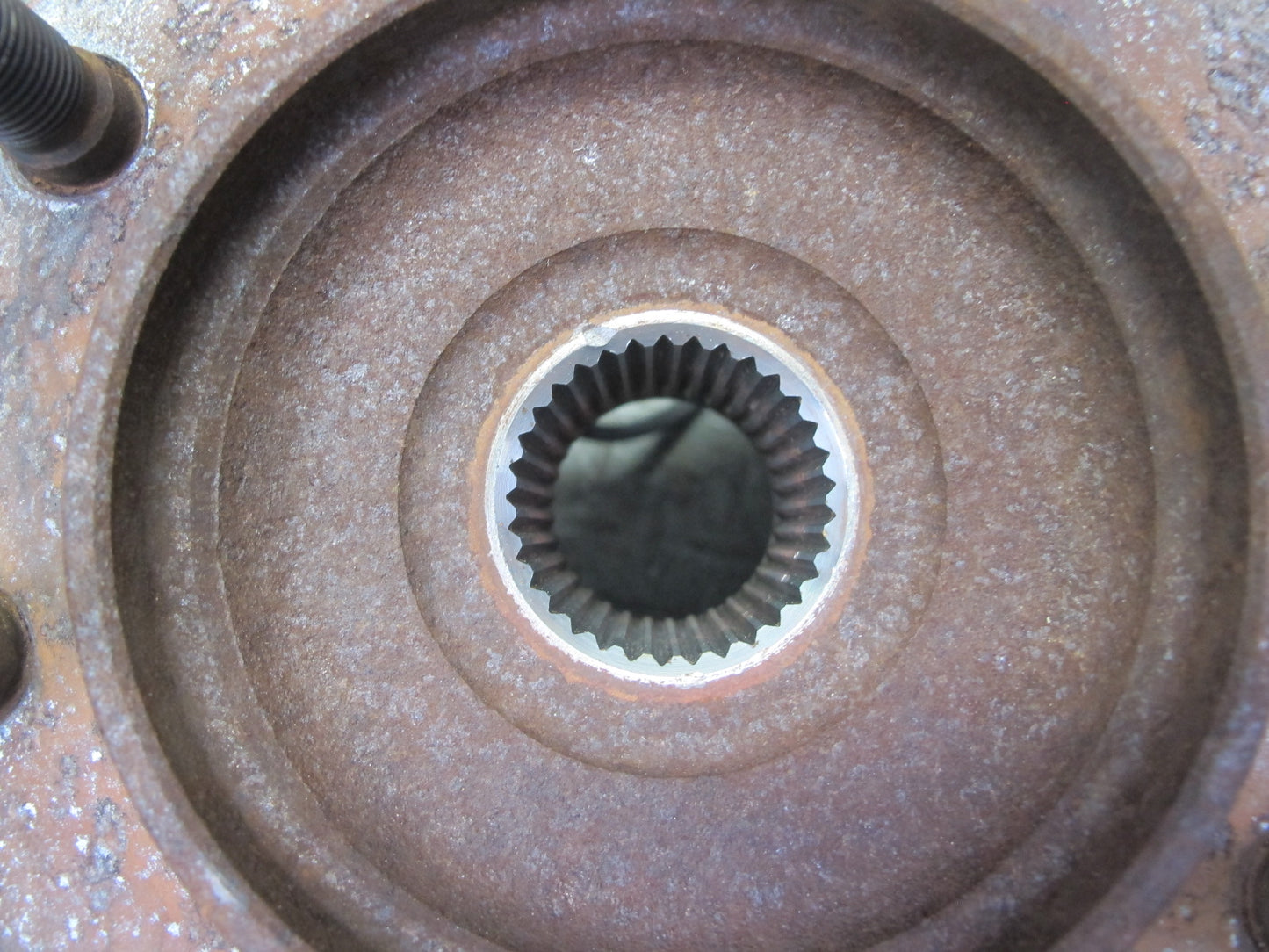 2003-2007 Hummer H2 Front Right Passenger Side Spindle Knuckle Wheel Hub