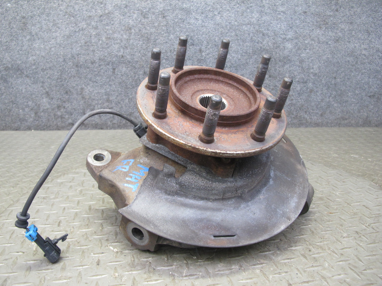 2003-2007 Hummer H2 Front Right Passenger Side Spindle Knuckle Wheel Hub