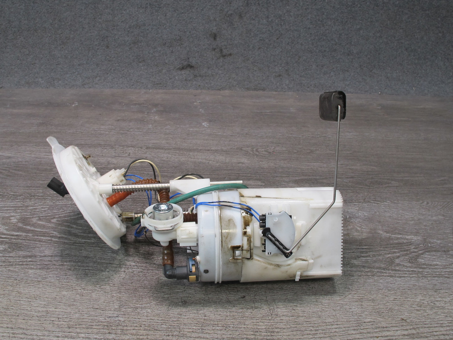 2014 BMW F25 X3 N20 Fuel Pump Level Sensor Assembly OEM