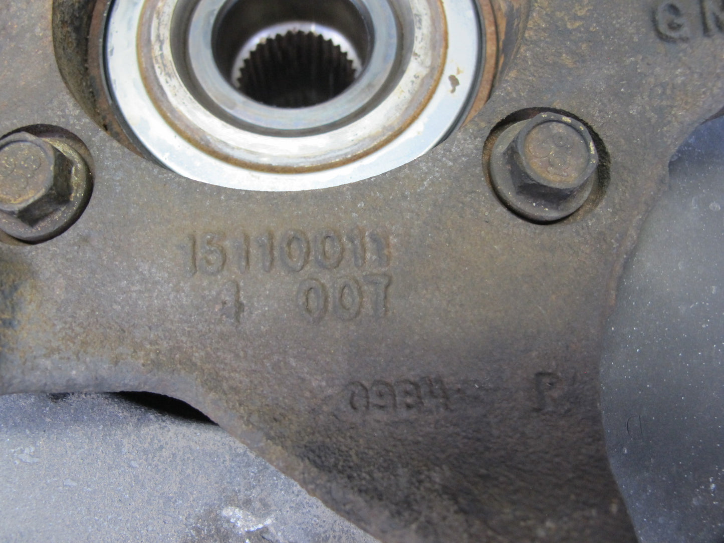 2003-2007 Hummer H2 Front Left Driver Side Spindle Knuckle Wheel Hub