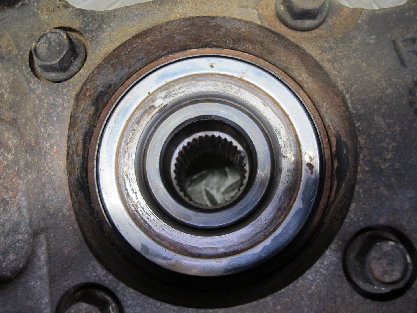 2003-2007 Hummer H2 Front Left Driver Side Spindle Knuckle Wheel Hub