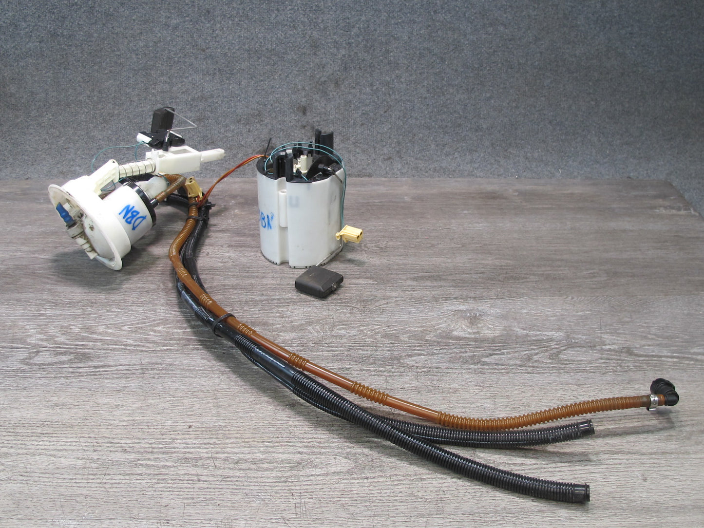 08-13 BMW E82 E88 135i N54 Set of 2 Fuel Pump Level Sensor Sending Unit OEM