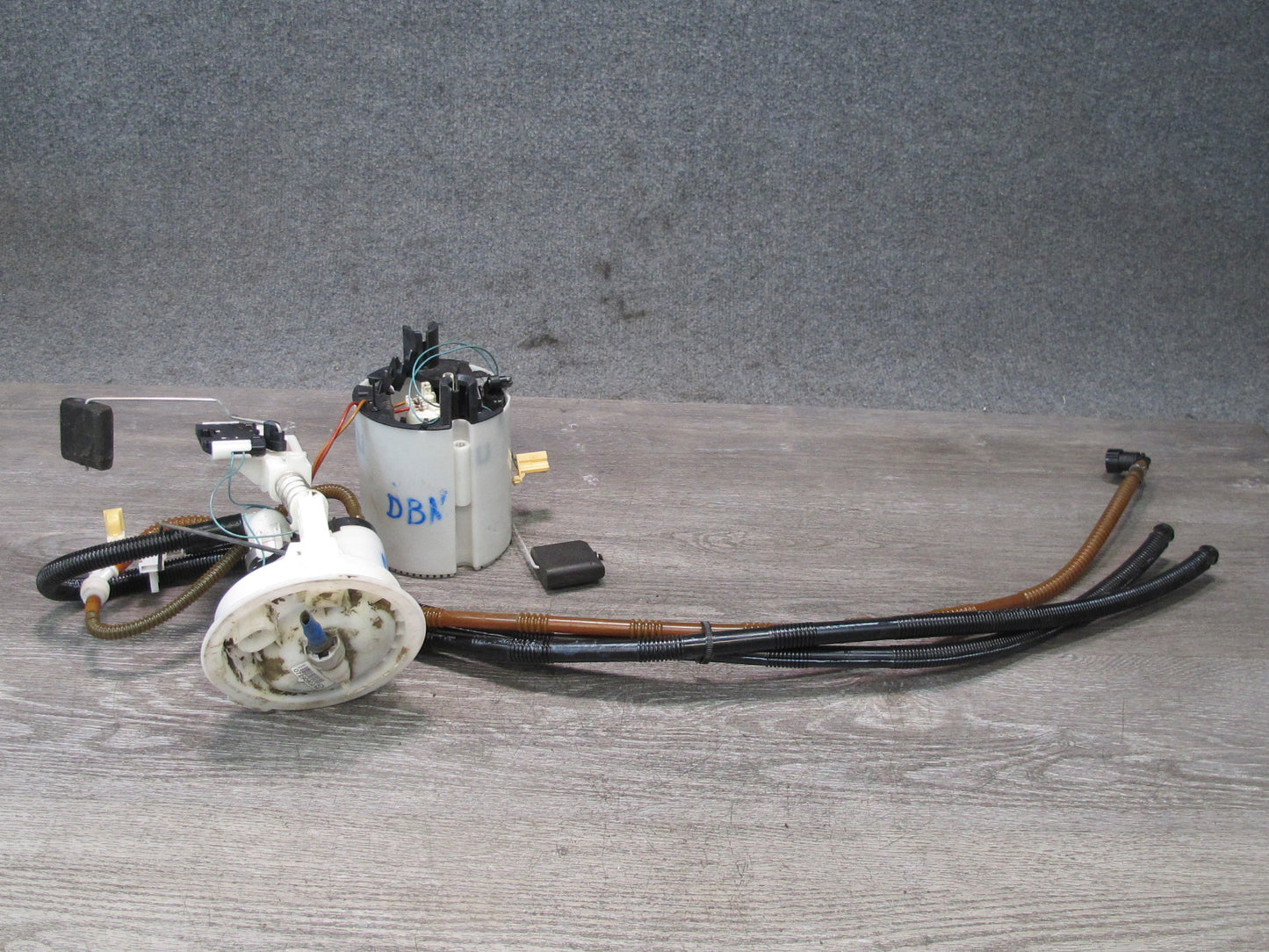 08-13 BMW E82 E88 135i N54 Set of 2 Fuel Pump Level Sensor Sending Unit OEM