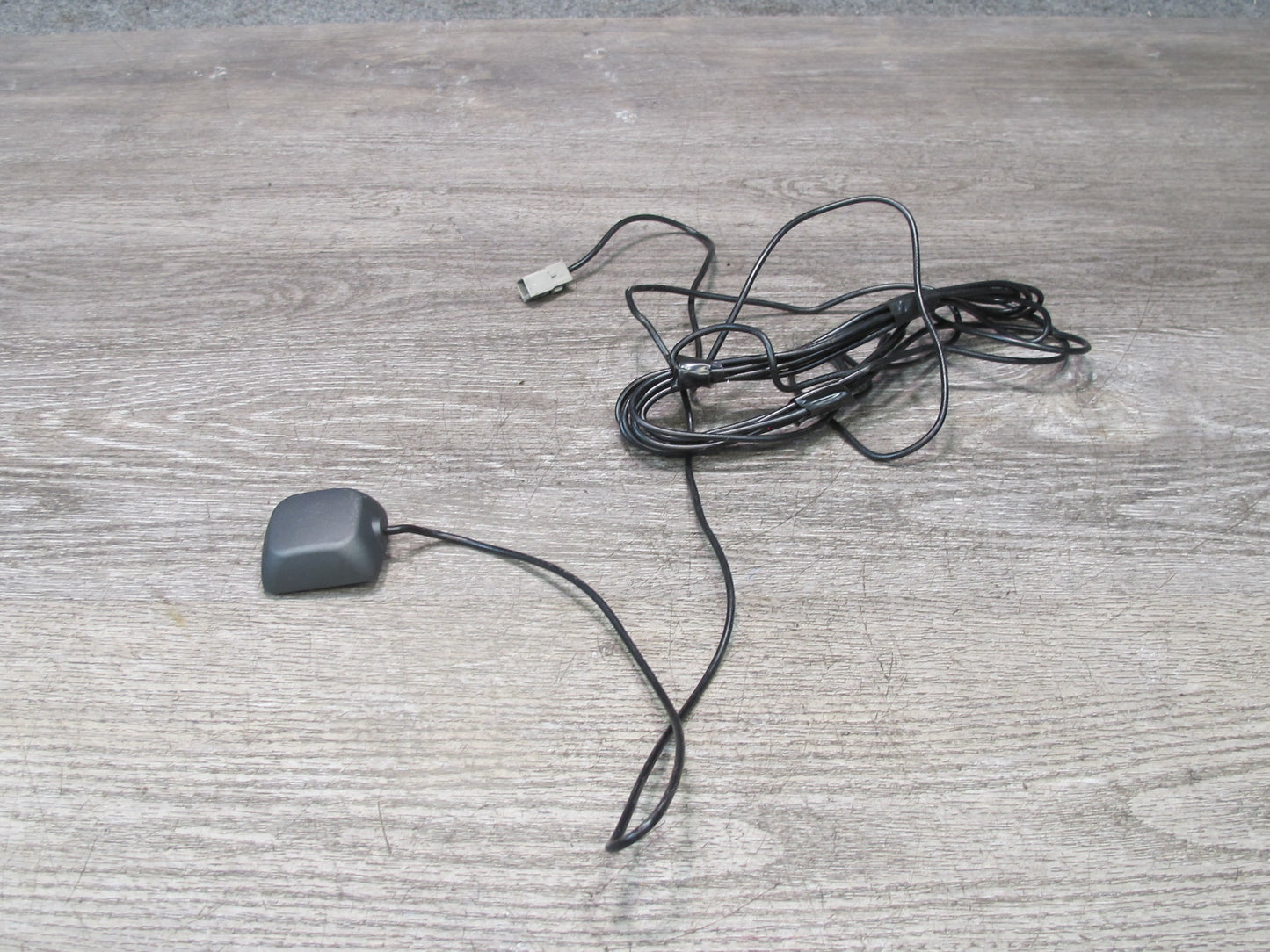 98-00 Lexus UCF20L LS400 GPS Navigation Antenna Module OEM