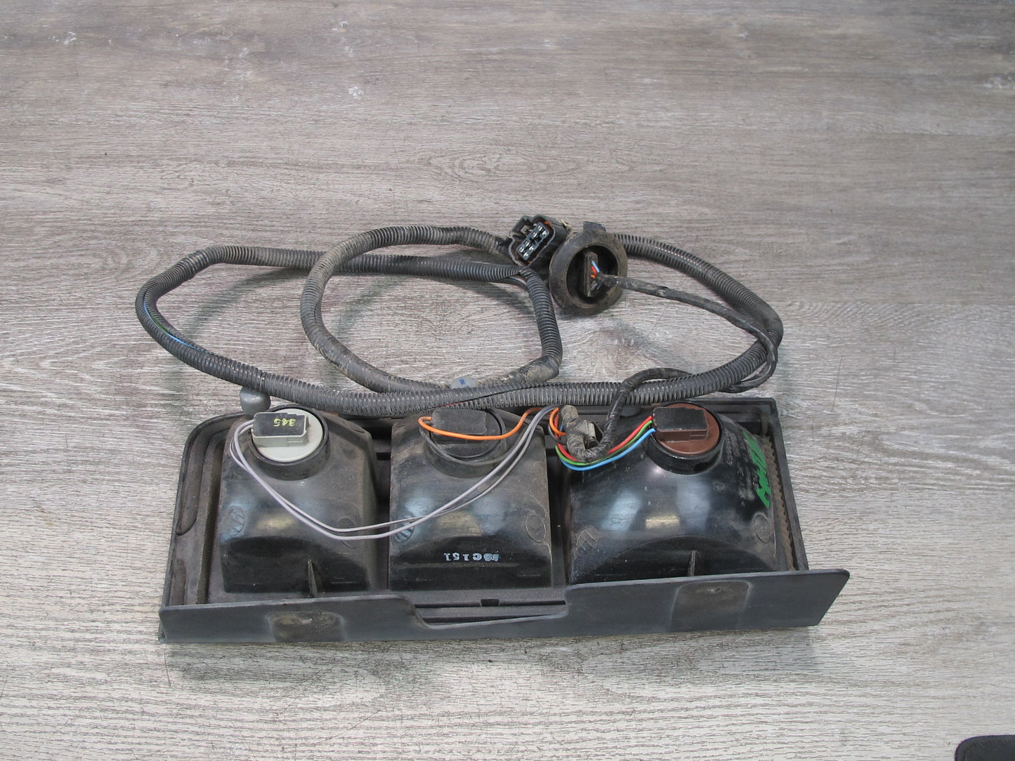 2003-2004 Hummer H2 Rear Right Passenger Side Tail Light Lamp