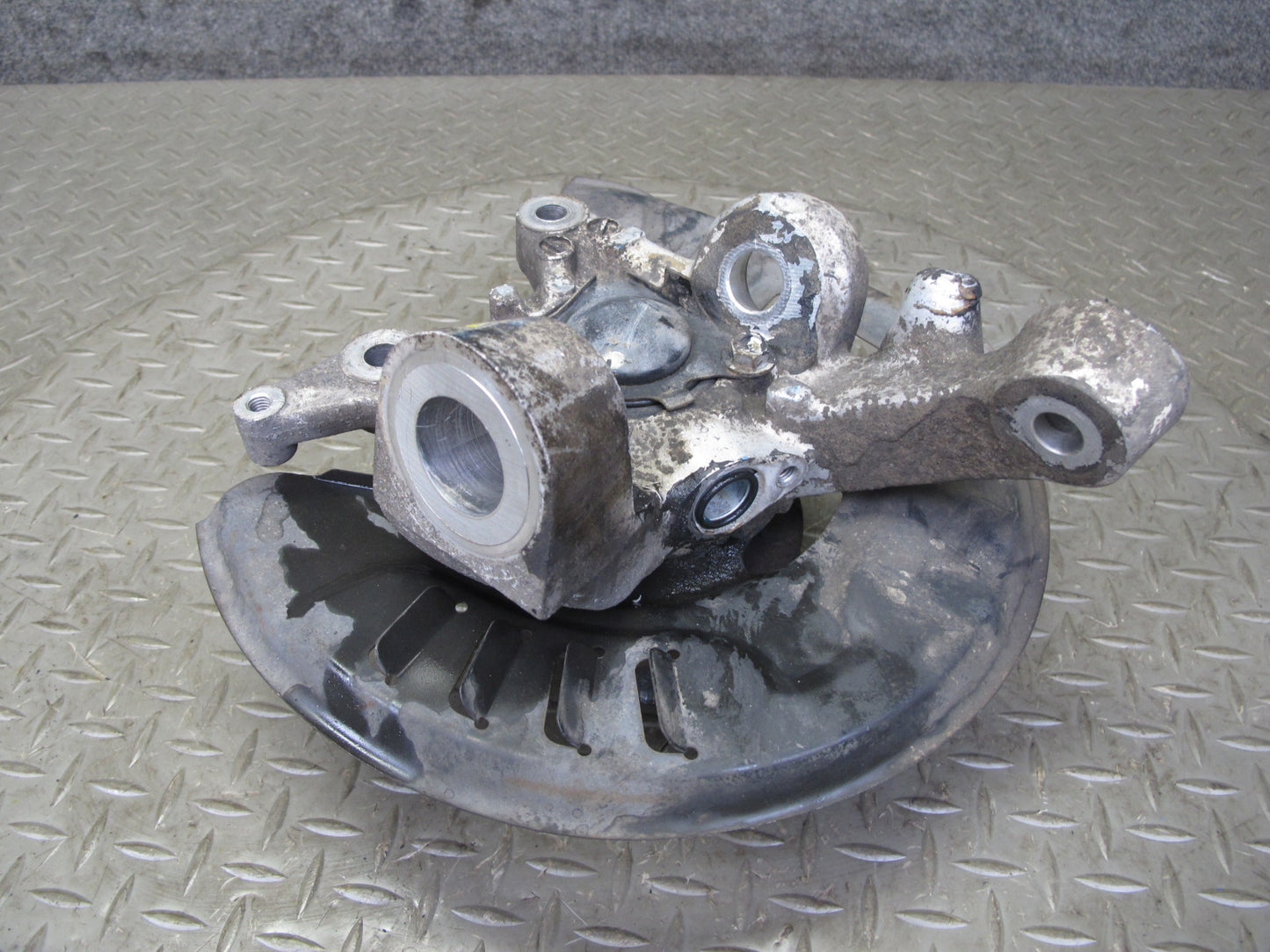 1991 Nissan Z32 300ZX Turbo Front Left Spindle Knuckle Wheel Hub Bearing OEM