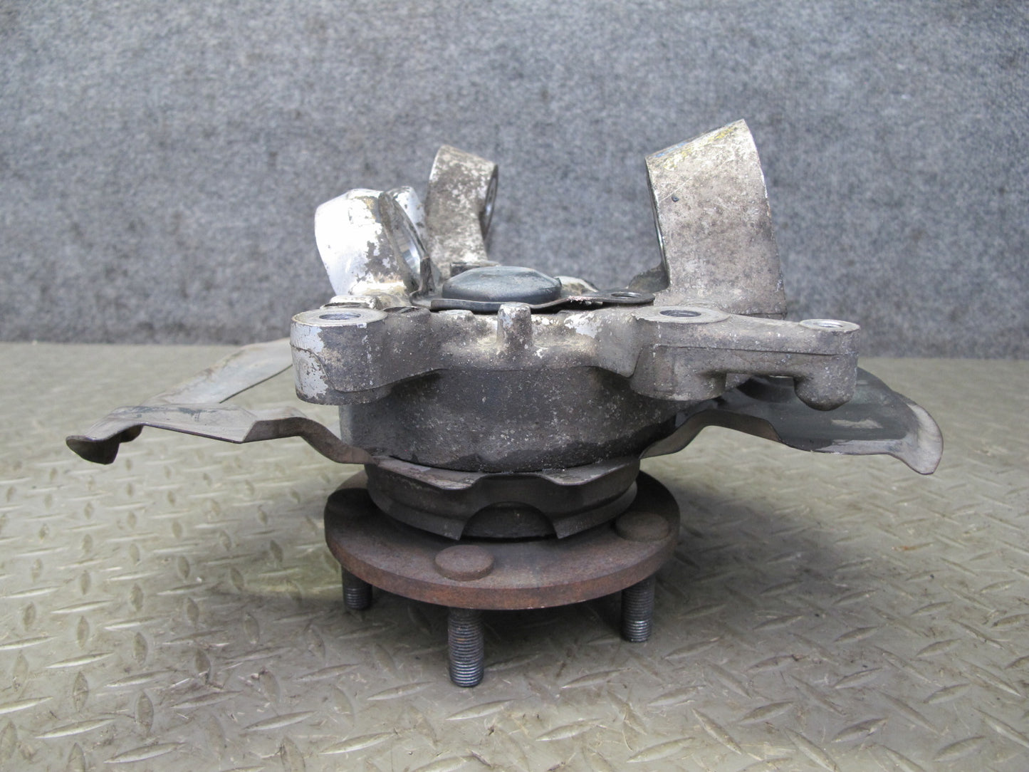 1991 Nissan Z32 300ZX Turbo Front Left Spindle Knuckle Wheel Hub Bearing OEM