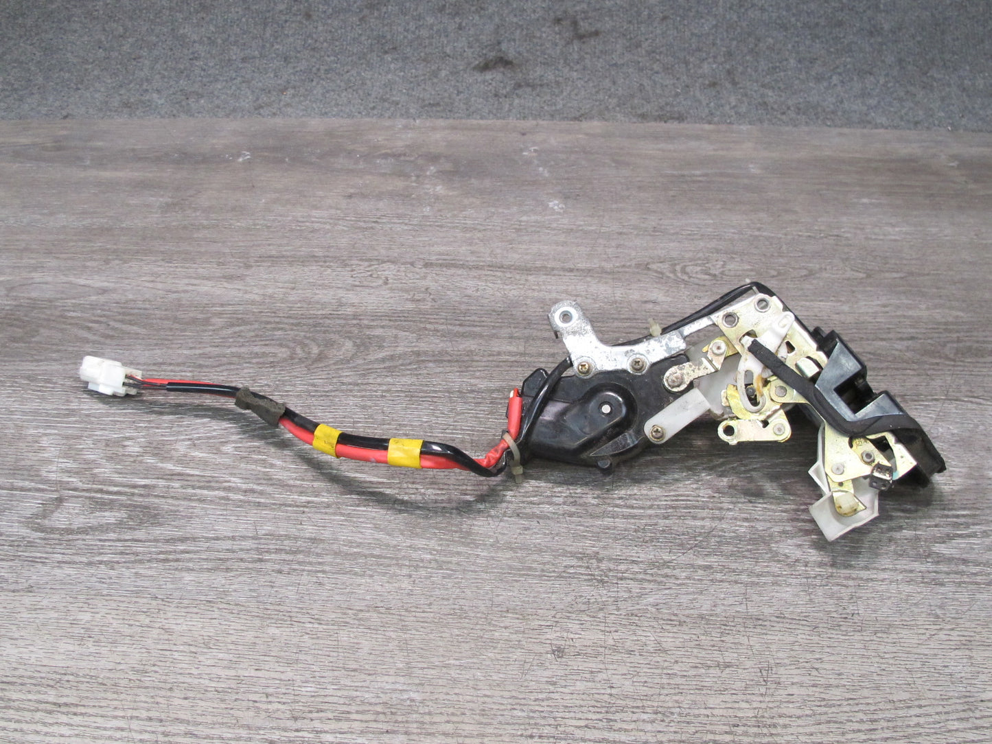 98-00 Lexus UCF20L LS400 Rear Left Door Lock Latch Actuator OEM