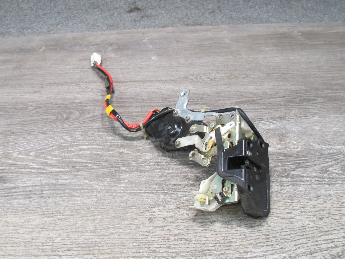 98-00 Lexus UCF20L LS400 Rear Left Door Lock Latch Actuator OEM