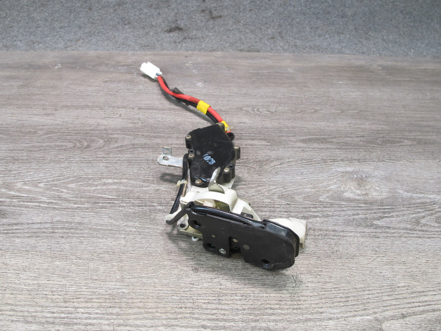 98-00 Lexus UCF20L LS400 Rear Left Door Lock Latch Actuator OEM