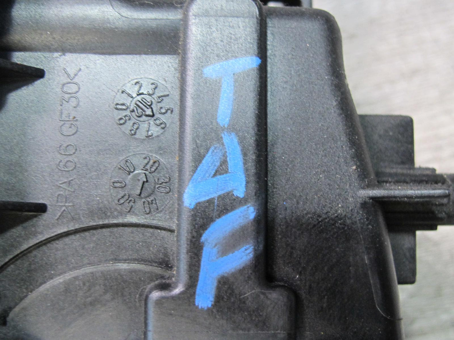 13-16 Audi B8 S4 AWD A/T Automatic Transmission Shifter w Cable 8K1713041AC OEM