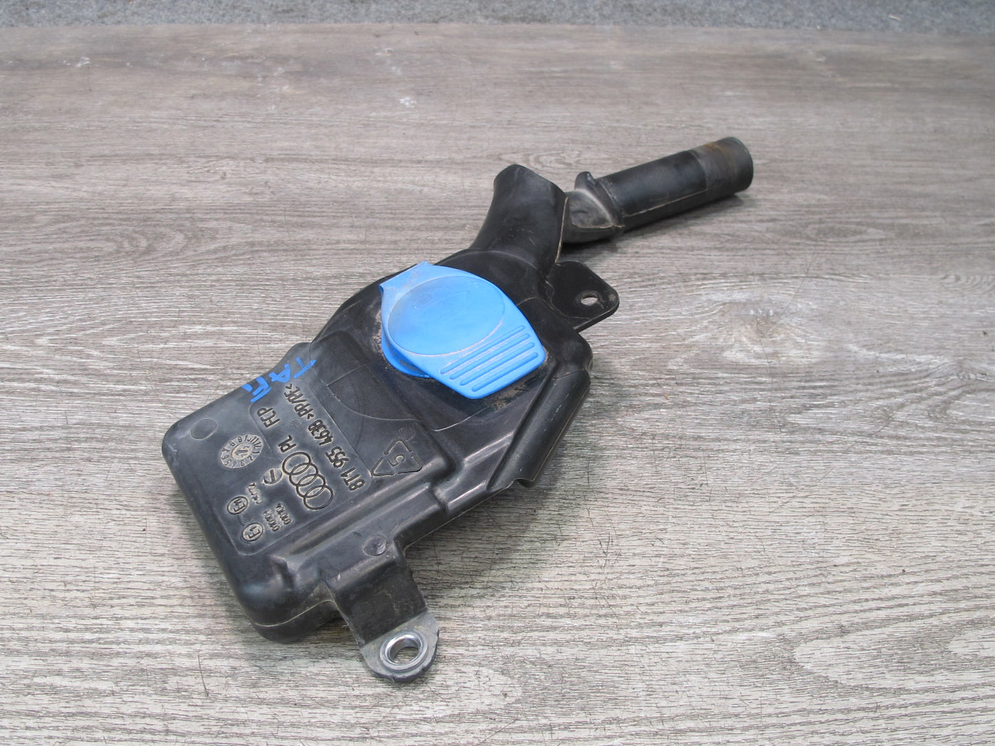 10-16 Audi B8 A4 S4 Windshield Washer Reservoir Filler Neck 8T1955463B OEM