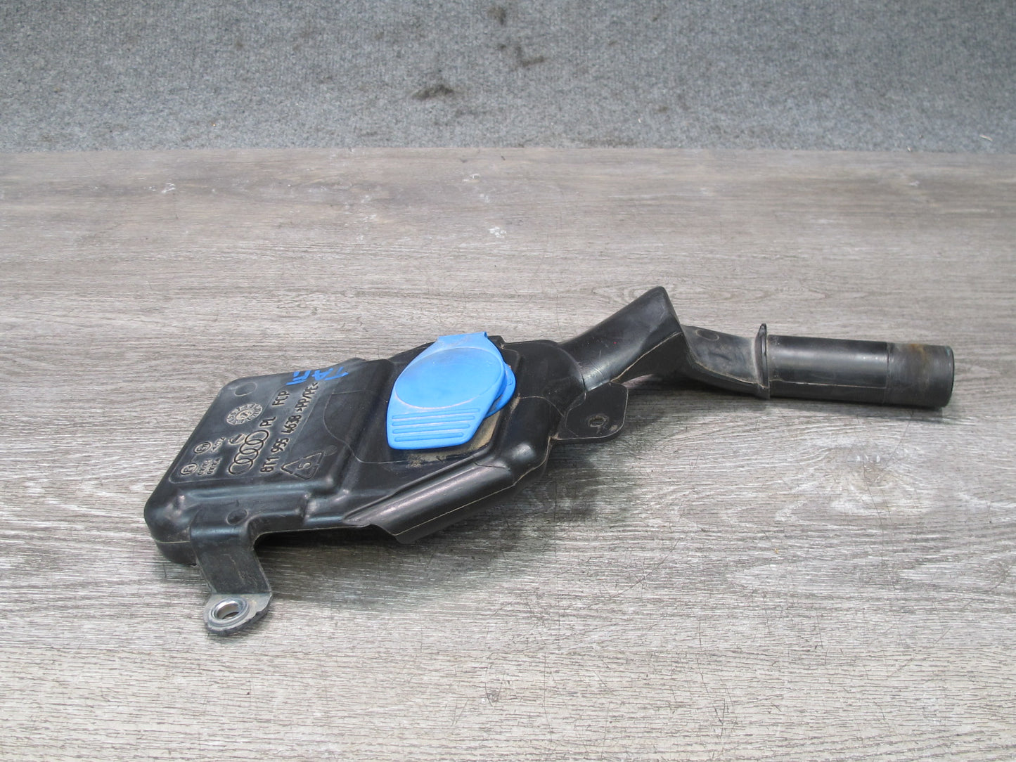 10-16 Audi B8 A4 S4 Windshield Washer Reservoir Filler Neck 8T1955463B OEM