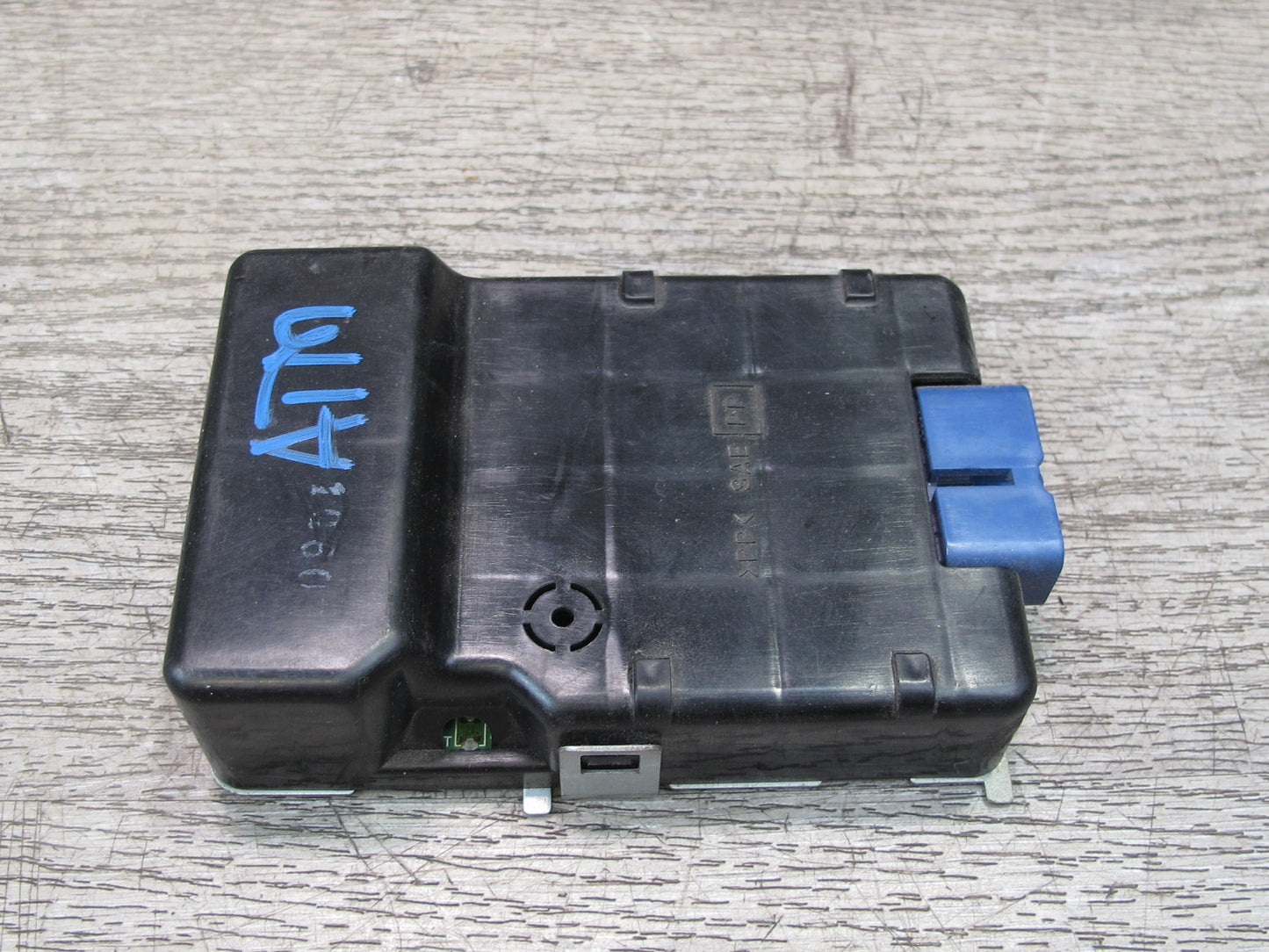 96-98 Toyota MARK2 JZX100 Comfort Control Module OEM