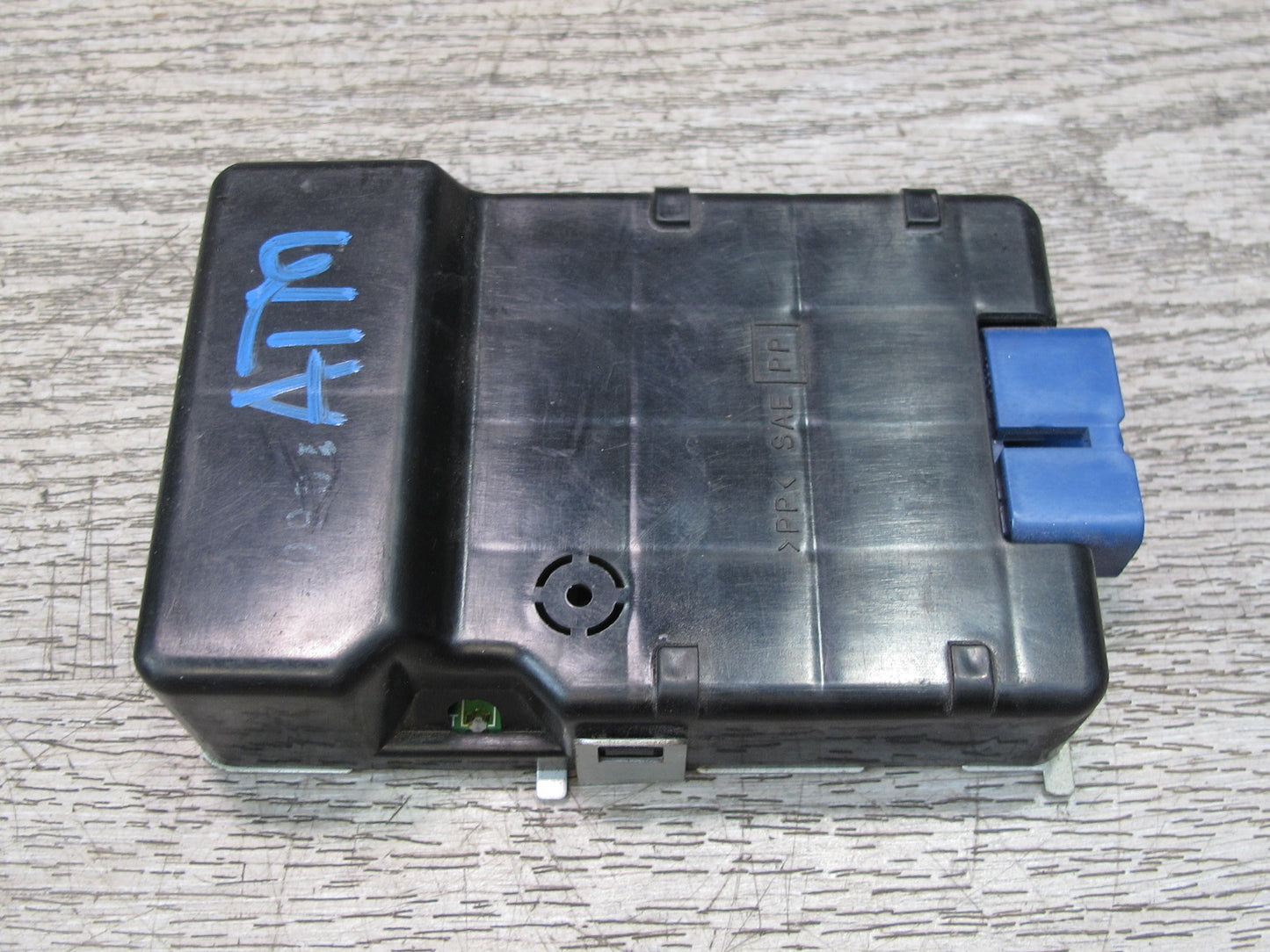 96-98 Toyota MARK2 JZX100 Comfort Control Module OEM