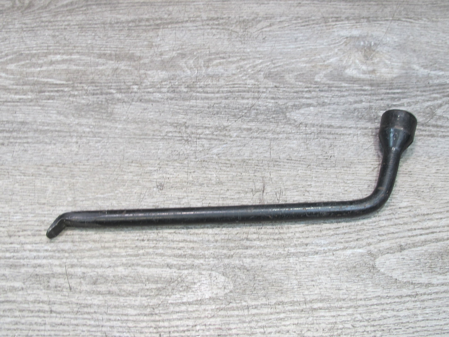 2003-2009 Hummer H2 Emergency Spare Tire Wheel LUG NUT Wrench