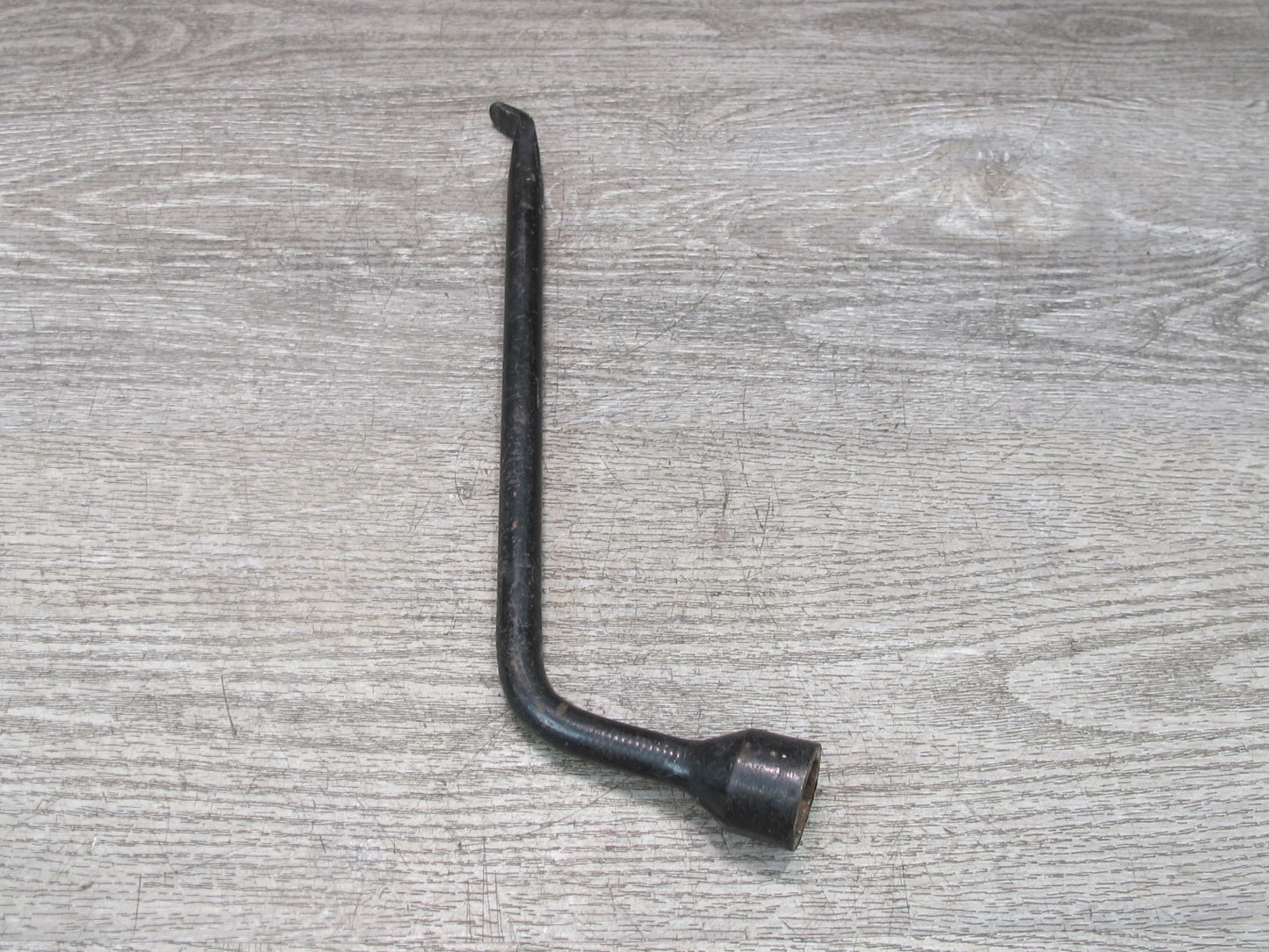 2003-2009 Hummer H2 Emergency Spare Tire Wheel LUG NUT Wrench