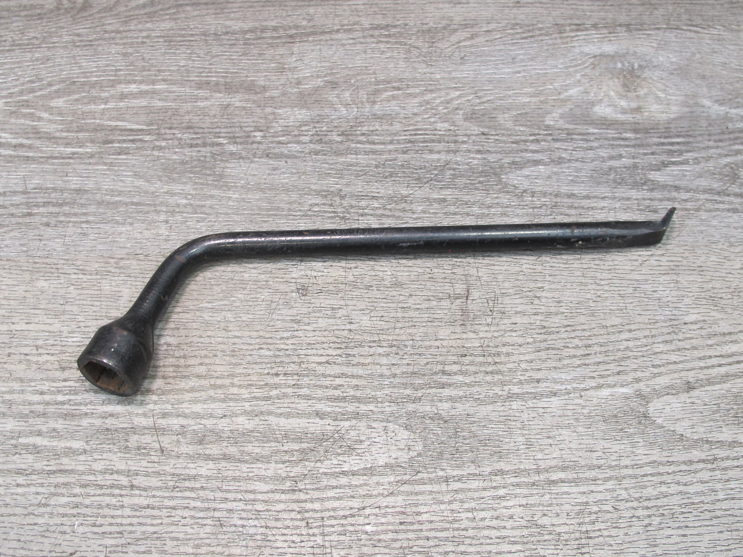 2003-2009 Hummer H2 Emergency Spare Tire Wheel LUG NUT Wrench