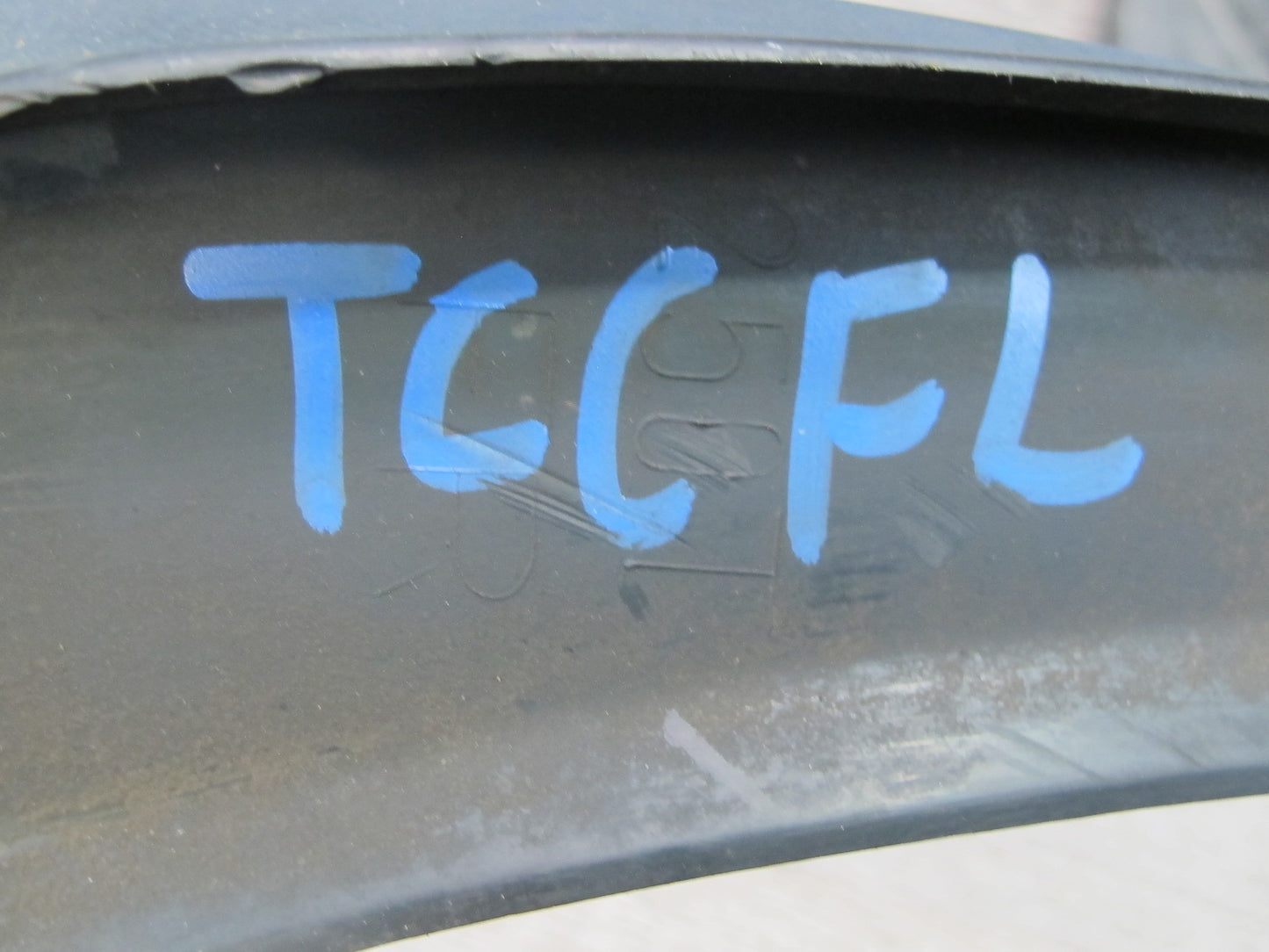 95-00 Toyota Celsior Lexus LS400 UCF20 Front Left & Right MUD Flap Guard Set OEM