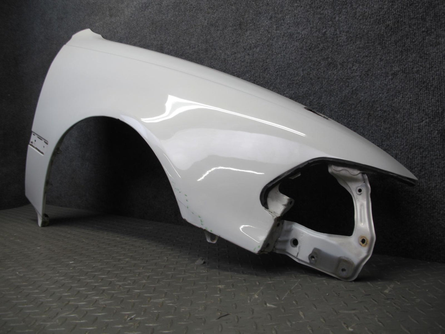 96-00 Toyota MARK2 JZX100 Tourer Front Right Fender Shell Cover Panel OEM