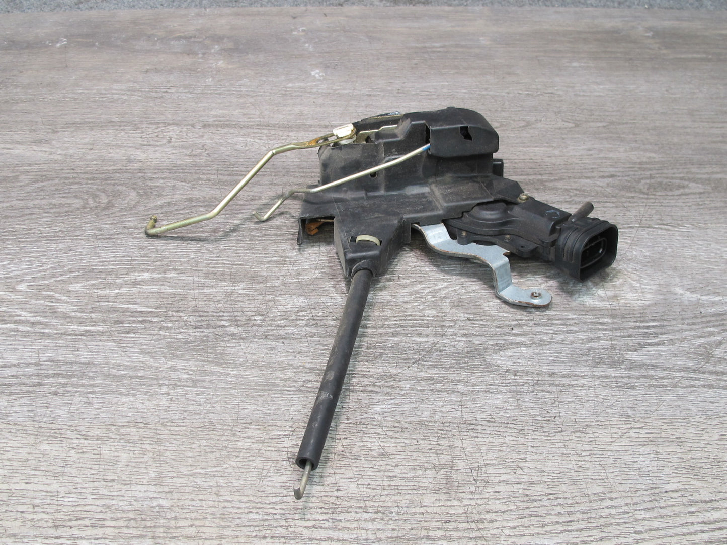 96-00 Toyota MARK2 JZX100 Tourer Front Left Door Lock Latch Actuator OEM