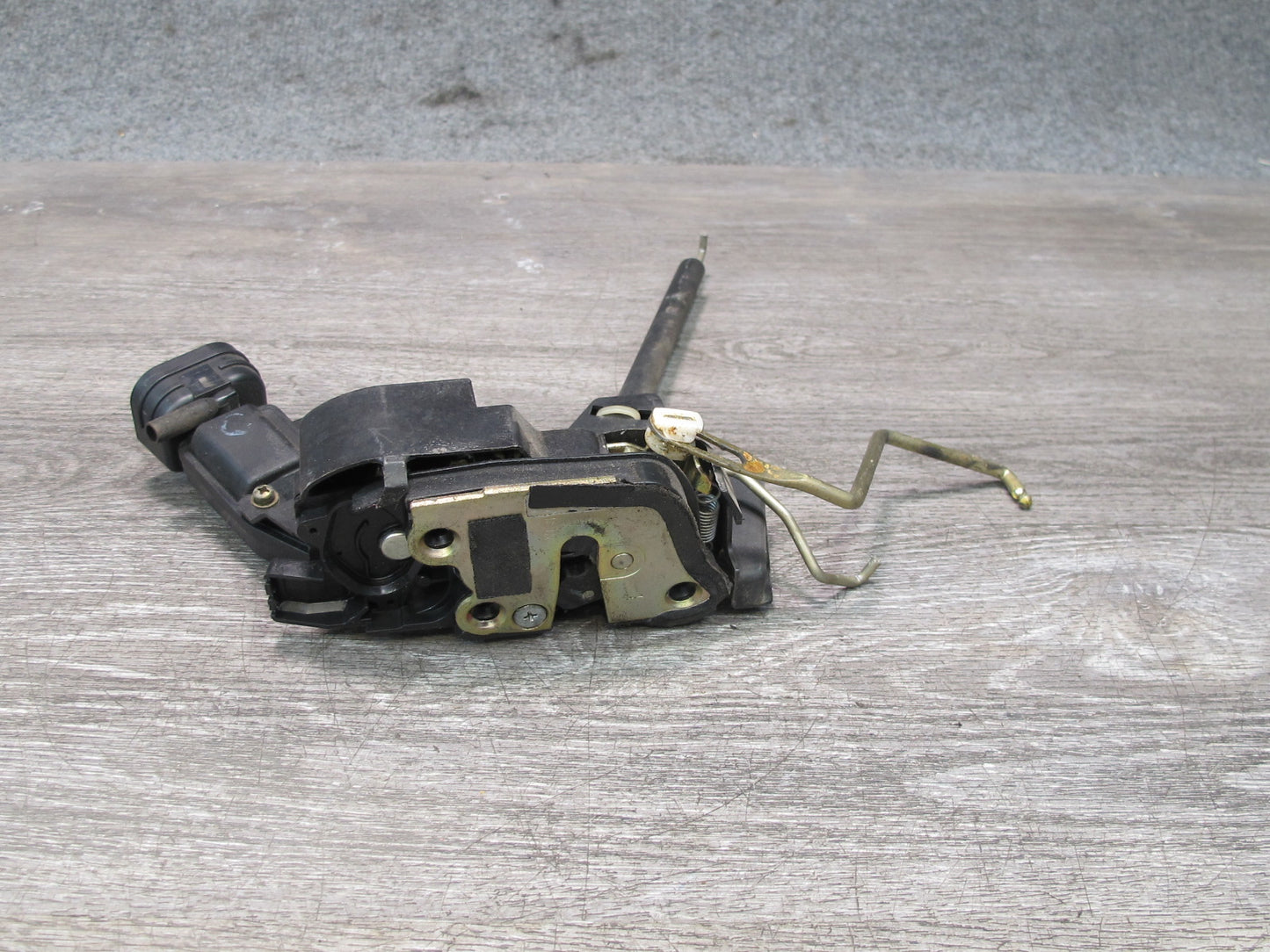 96-00 Toyota MARK2 JZX100 Tourer Front Left Door Lock Latch Actuator OEM