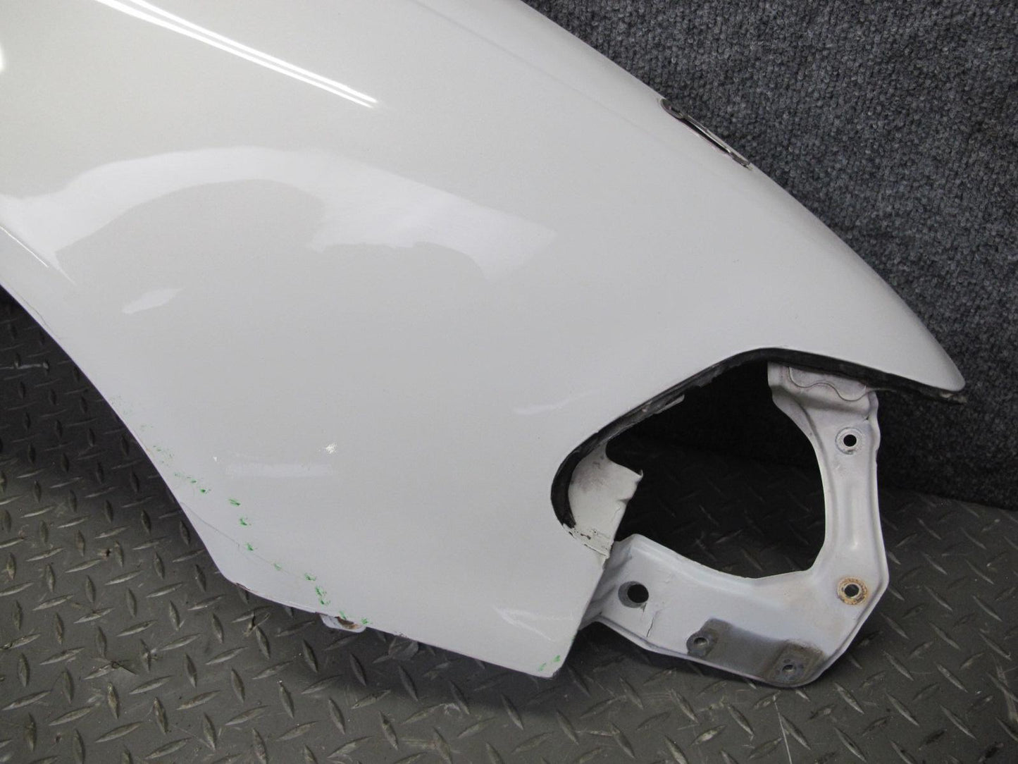 96-00 Toyota MARK2 JZX100 Tourer Front Right Fender Shell Cover Panel OEM