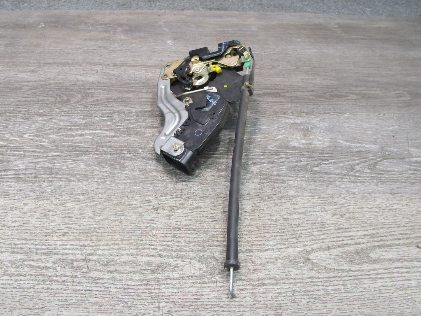 96-00 Toyota MARK2 JZX100 Tourer Rear Left Door Lock Latch Actuator OEM