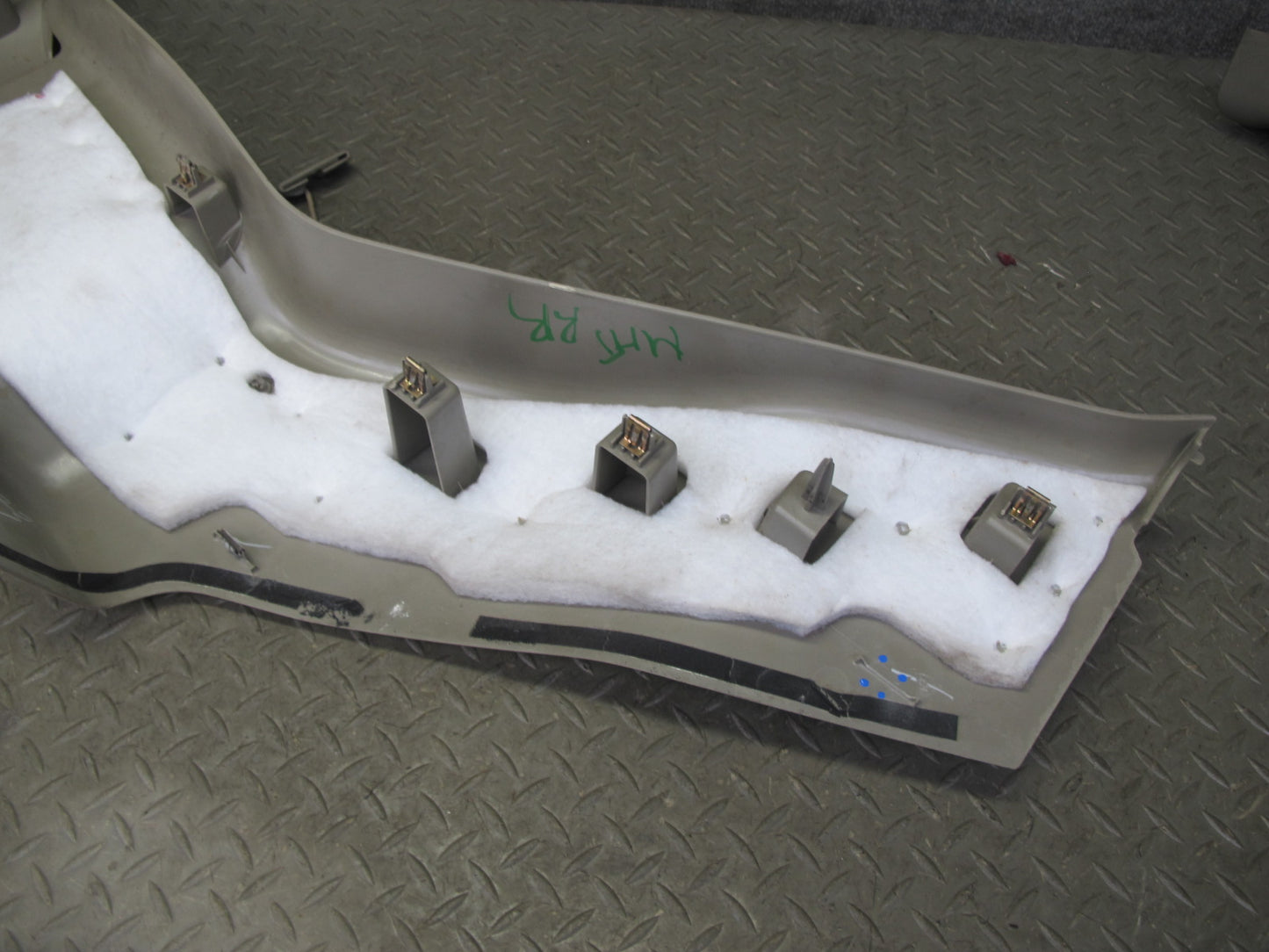 2003-2004 Hummer H2 Rear Right & Left Side C Pillar Trim Cover Panel Set