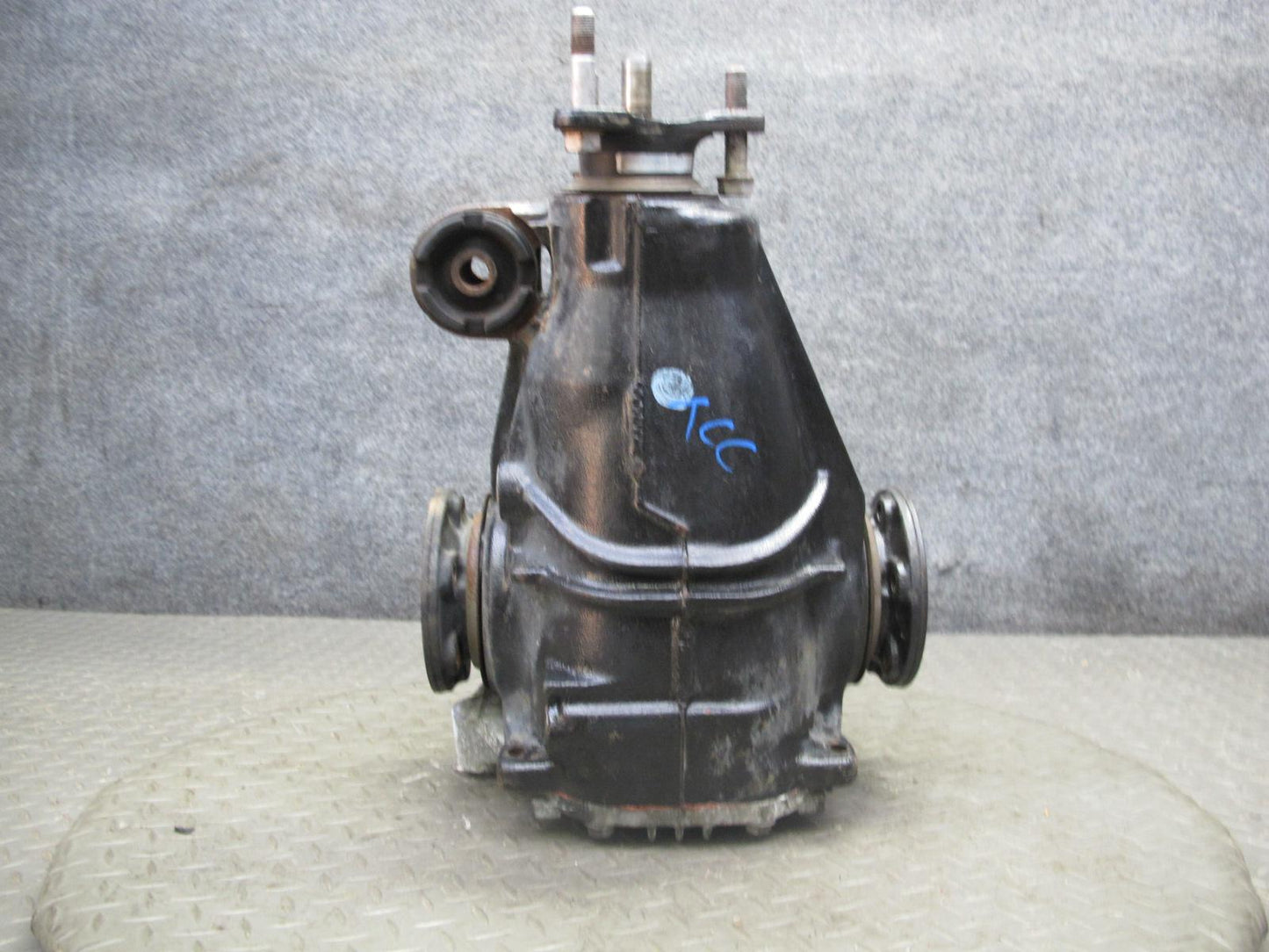 95-97 Toyota Celsior UCF20 Rear Differential Carrier 3.916 Ratio 43K Miles OEM