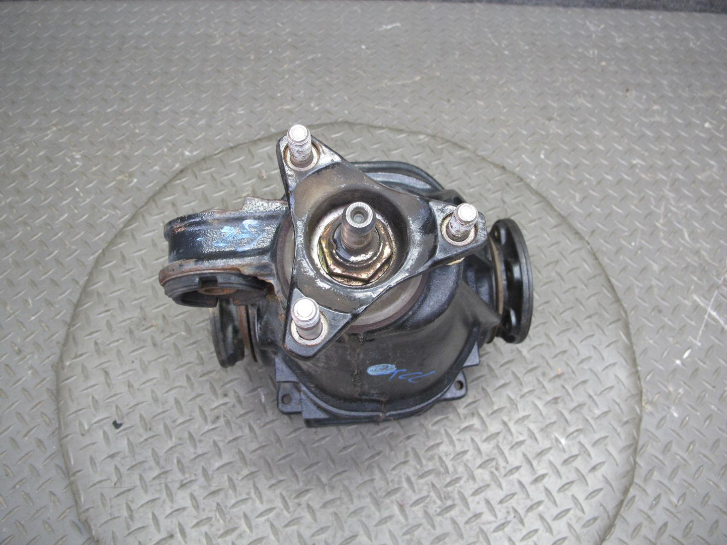 95-97 Toyota Celsior UCF20 Rear Differential Carrier 3.916 Ratio 43K Miles OEM