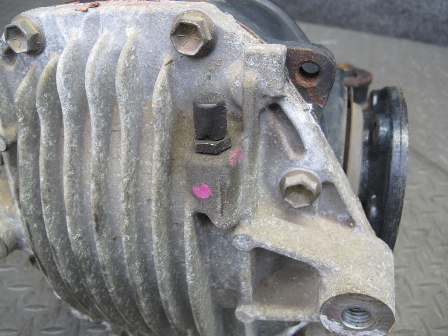 95-97 Toyota Celsior UCF20 Rear Differential Carrier 3.916 Ratio 43K Miles OEM