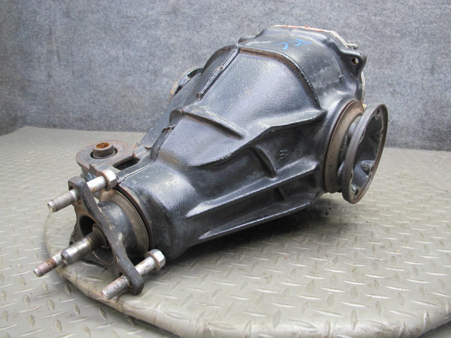 95-97 Toyota Celsior UCF20 Rear Differential Carrier 3.916 Ratio 43K Miles OEM