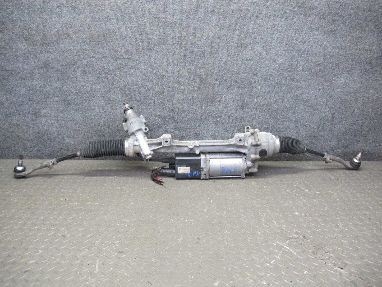 12-13 BMW F30 F32 335i RWD Electric Power Steering Rack & Pinion 6859090 OEM