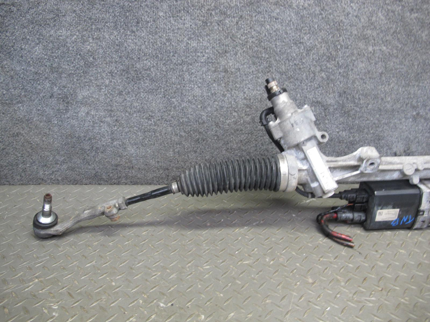 12-13 BMW F30 F32 335i RWD Electric Power Steering Rack & Pinion 6859090 OEM