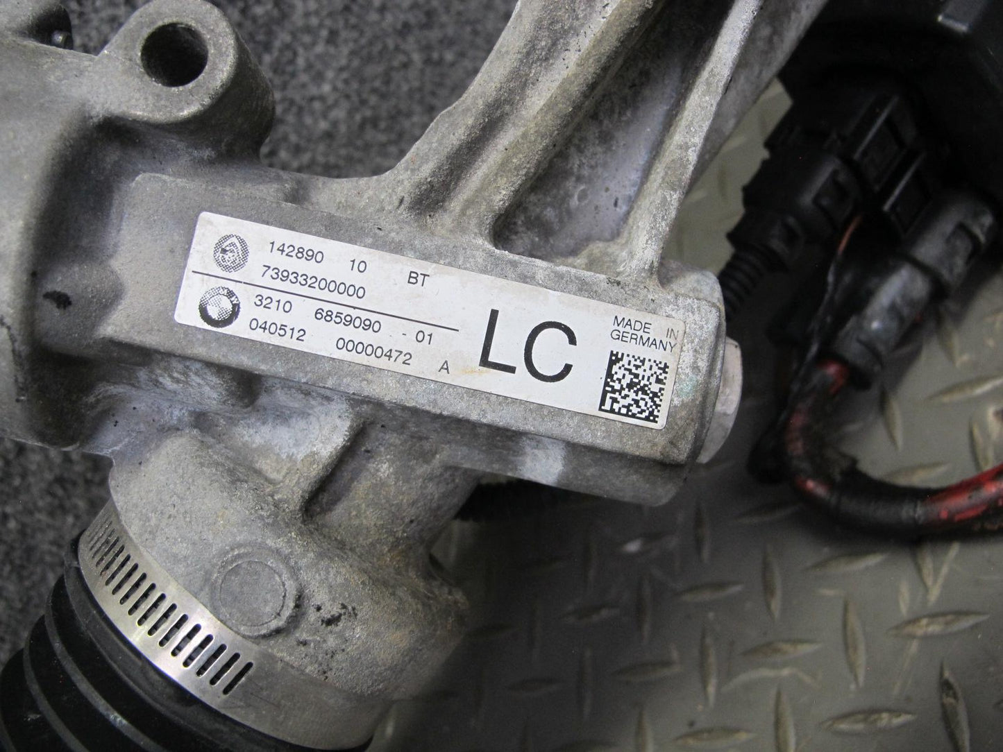 12-13 BMW F30 F32 335i RWD Electric Power Steering Rack & Pinion 6859090 OEM